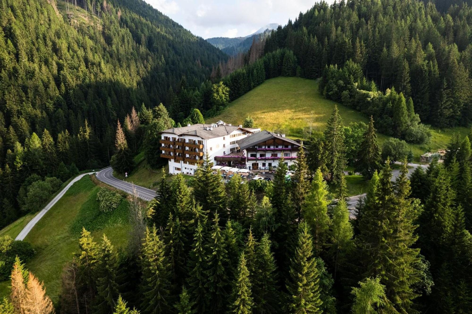 Ganischgerhof Mountain & 4* Deutschnofen